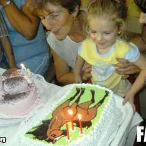 Obrázek 'birthday-cake-fail'