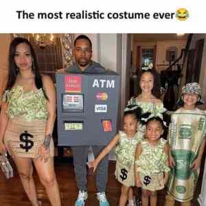 Obrázek 'cela rodina na maskarni' Obrázek 'cela rodina na maskarni'