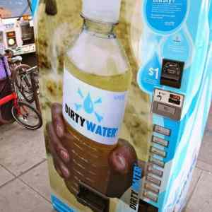 Obrázek 'dirty-water-from-machine-in-new-york-city01'