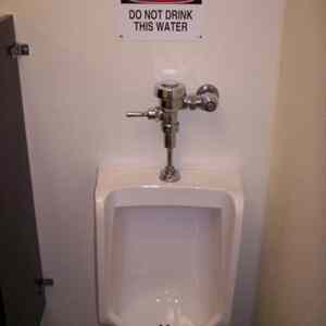 Obrázek 'do not drink this water'