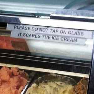 Obrázek 'do not tap on glass'