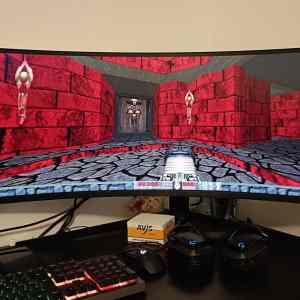 Obrázek 'doom na 49 ultrawide'