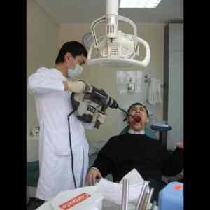 Obrázek 'drsnej dentista'