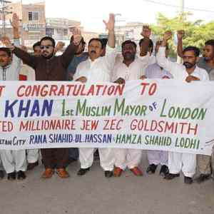 Obrázek 'earties congrats Khan'