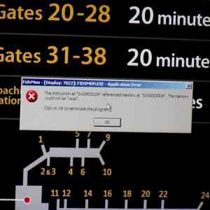 Obrázek 'england gatwick airport windows LOL 02'