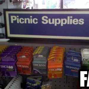 Obrázek 'fail-owned-condom-picnic-supply-fail'