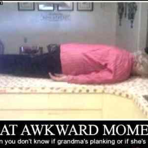 Obrázek 'grandma planking'