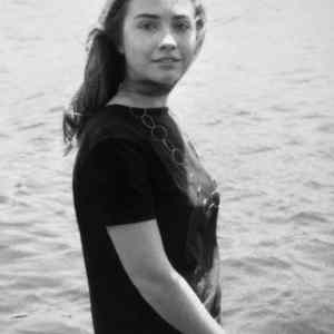 Obrázek 'hillary young'