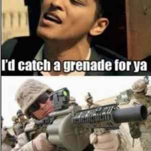 Obrázek 'id catch a grenade for ya'