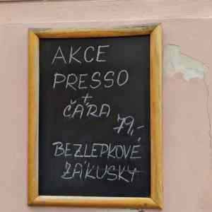Obrázek 'meanwhile at poslanecky klub ANO'