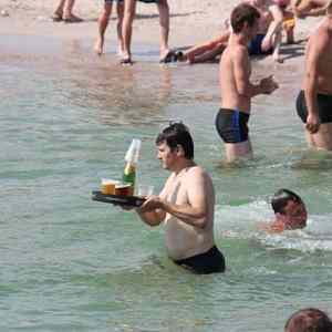 Obrázek 'meanwhile in sea'