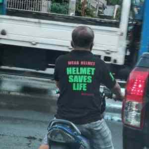 Obrázek 'meanwhile on motorbike'