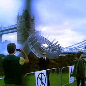 Obrázek 'mimozemstane utoci u Tower Bridge'