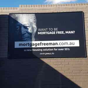 Obrázek 'mortgage free man'