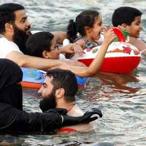 Obrázek 'muslimove na dovolene'
