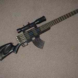 Obrázek 'netypicka gitara'