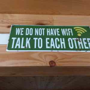 Obrázek 'no wifi just talk'