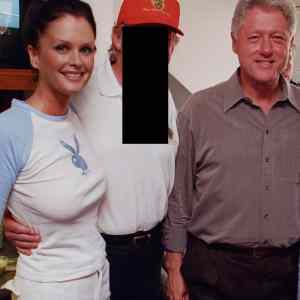 Obrázek 'odtajnene&nbsp;epstein&nbsp;file&nbsp;dokazuji&nbsp;ze&nbsp;Clinton&nbsp;byl&nbsp;jeho&nbsp;klient&nbsp;sachmat&nbsp;libtardi'