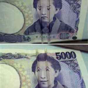 Obrázek 'ohnuta&nbsp;bankovka'