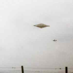 Obrázek 'pertshire ufo revealed after 32 years'