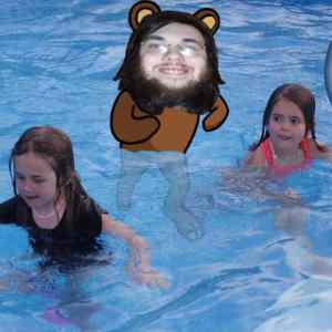 Obrázek 'plavajici medved'