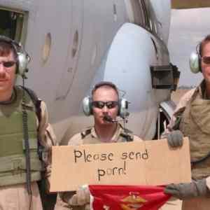 Obrázek 'please send porn'