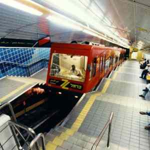 Obrázek 'podzemni lanovka nebo divny metro'