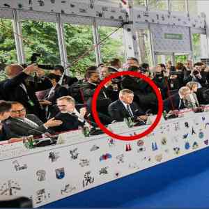 Obrázek 'politika na 4 svetove strany - teda rusko'