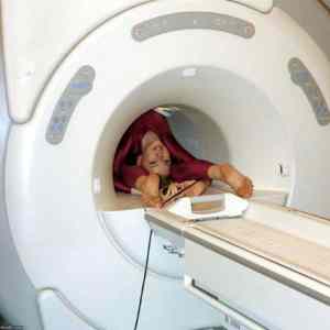 Obrázek 'roumenistka na magneticke rezonanci'