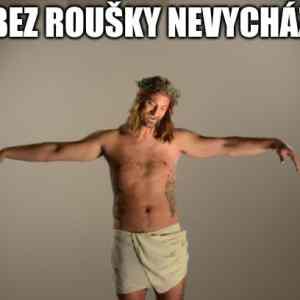 Obrázek 'rouska je zaklad'