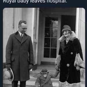Obrázek 'royal baby leaves hospital'