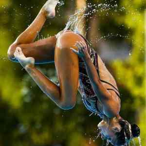 Obrázek 'synchronized out of water kolesing'