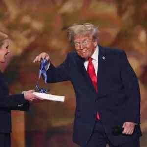 Obrázek 'tady se pisou dejiny'