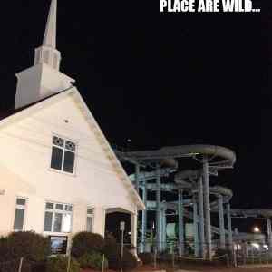 Obrázek 'the-baptisms-in-this-place-are-wild'