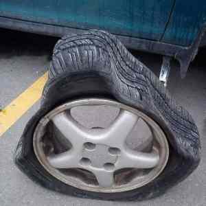 Obrázek 'tired tire'
