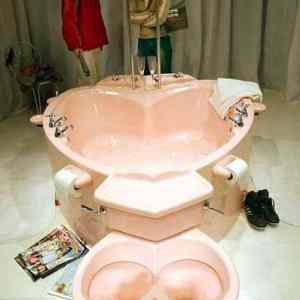 Obrázek 'toaleta pro romanticke chvile ve dvou'