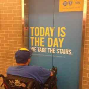 Obrázek 'today is the day we take the stairs'