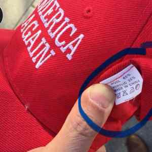 Obrázek 'who makes america great again'