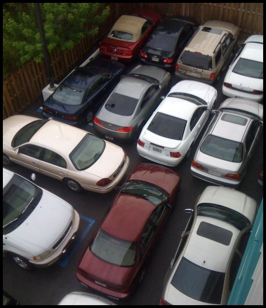 Obrázek - Menawhile in parking -      19.03.2013