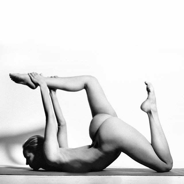 Obrázek - Nude Yoga Girl -