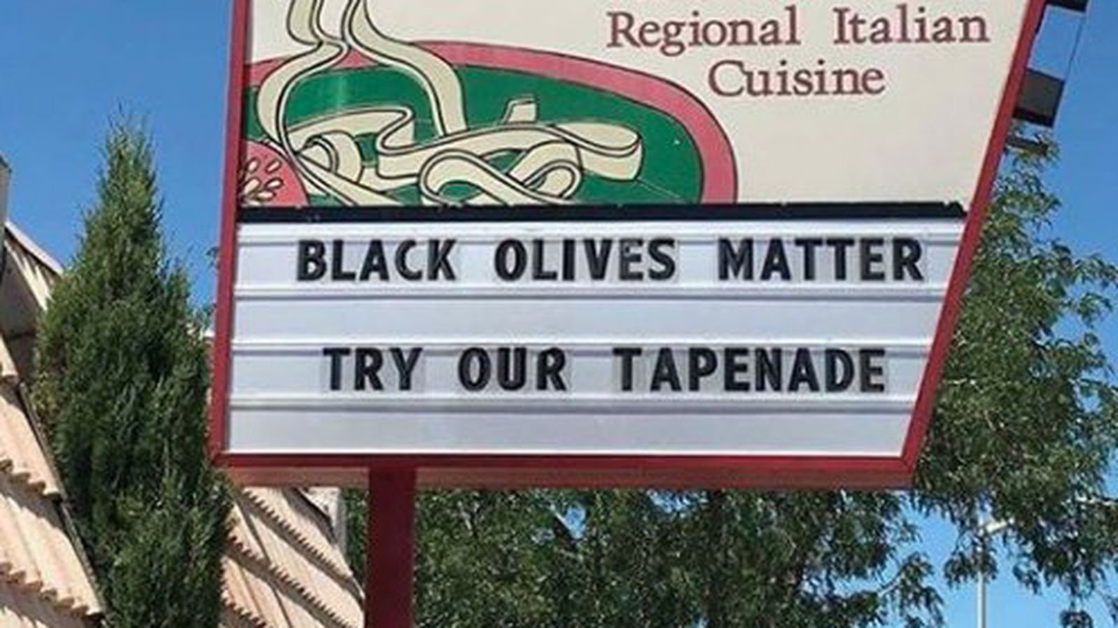 Obrázek - black olives matter -
