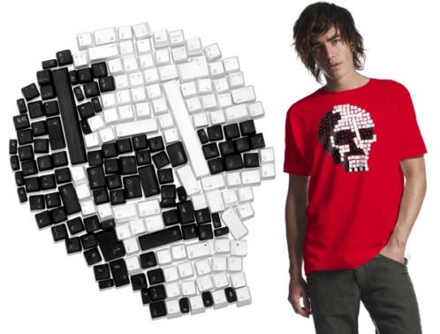 Obrázek 3-mac-keyboard-skull-shirt
