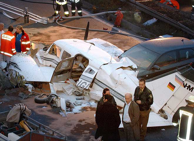 Obrázek 617-bizarre crash 002