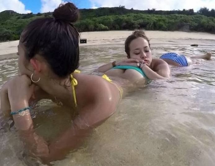 Obrázek A Beach Pillow