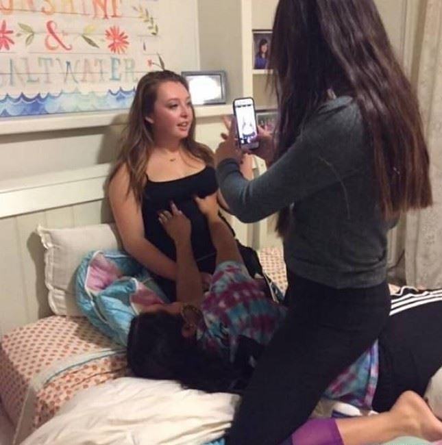 Obrázek A&nbsp;HElping&nbsp;Hand