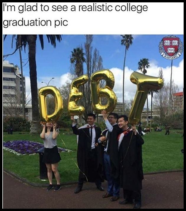 Obrázek A Realistic Graduation Pic