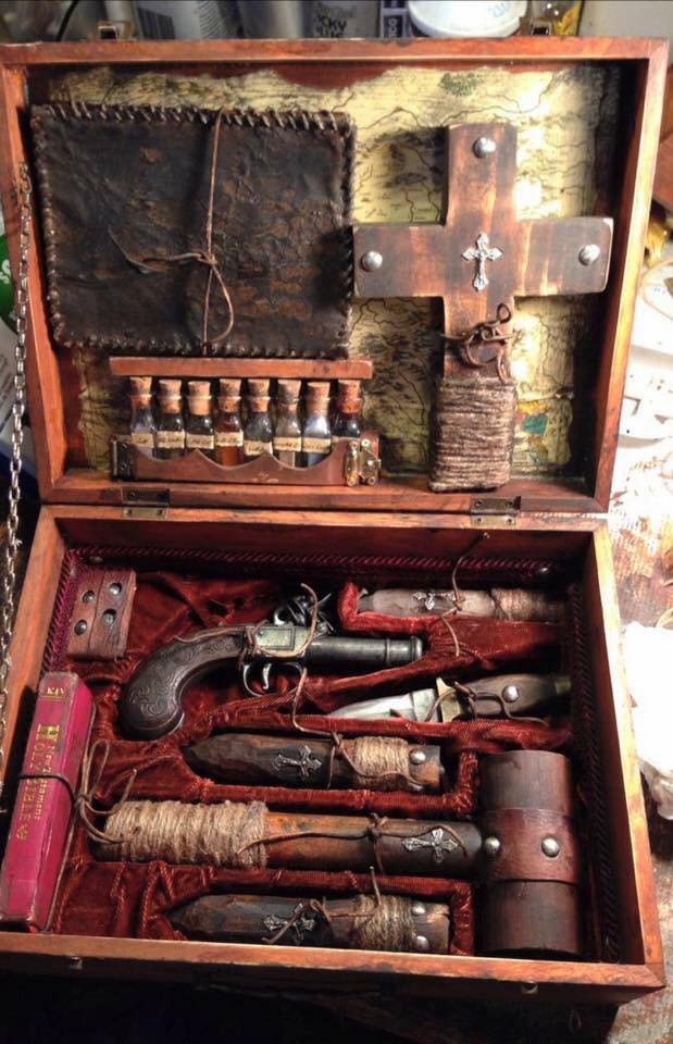 Obrázek A rare 19th century vampire hunting kit
