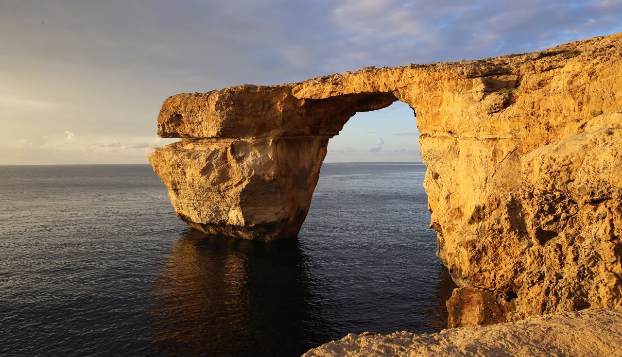 Obrázek And&nbsp;the&nbsp;storm&nbsp;RIPped&nbsp;it&nbsp;down