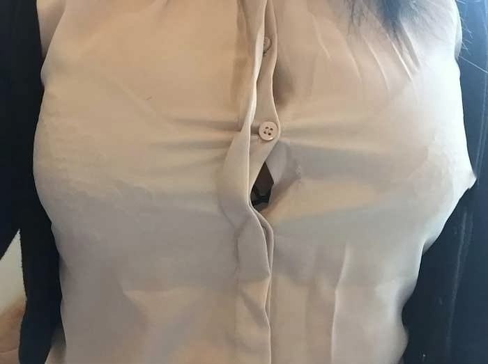 Obrázek As a Girl with big boobs this is the most annoying thing ever