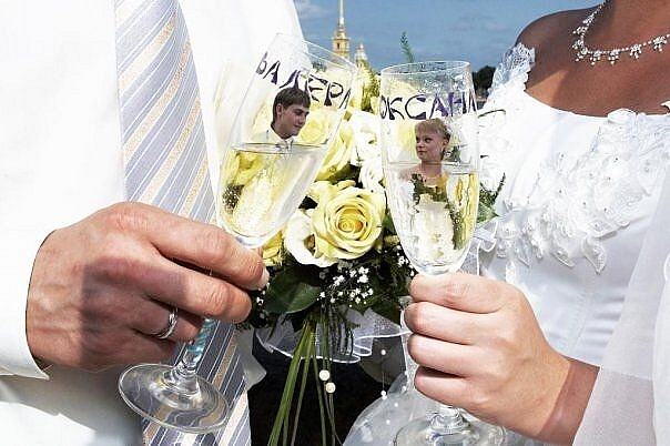 Obrázek Awfully Photoshopped Russian Wedding Pictures3